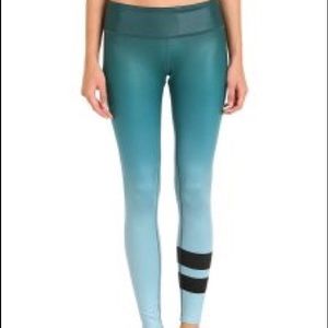 Alo Yoga airbrush legging - teal ombré